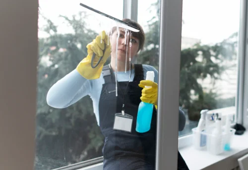 Nettoyage de vitres intérieures et extérieures à Marcillé-la-Ville
